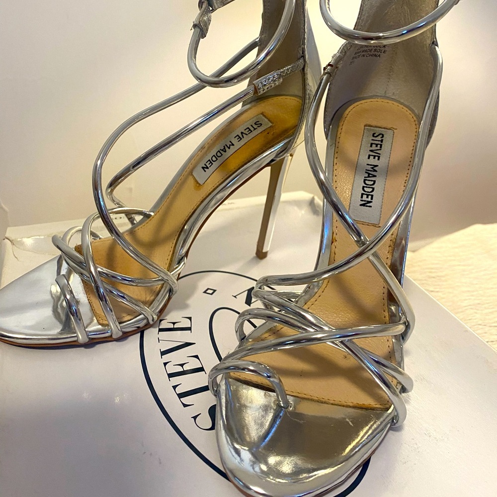 Steve Madden silver heels